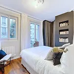 Designer Apartment Near Sacre-Coeur