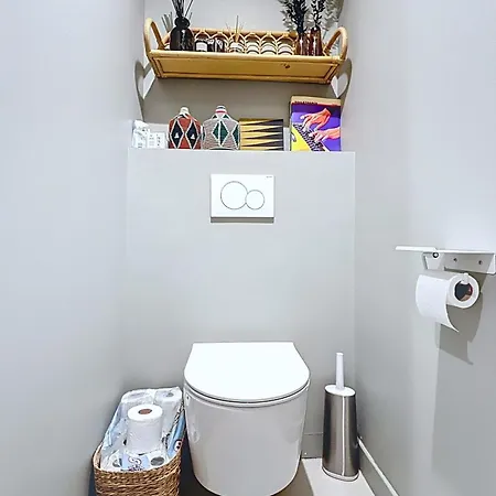 Apartment Designer Near Sacre-coeur *